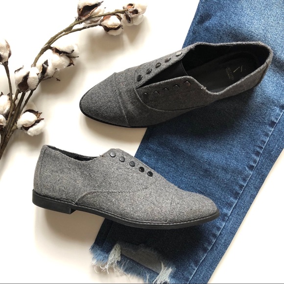 Simply Vera Vera Wang Shoes - Simply Vera Vera Wang Charcoal Grey Swallow Loafer